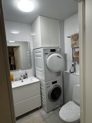 Продам двухкомнатную (2-комн.) квартиру, Ясеневая ул, 12к1, Москва г