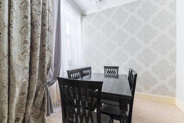Продам трехкомнатную (3-комн.) квартиру, Чистопольская ул, 32, Казань г