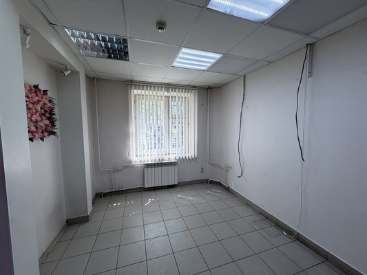 Сдам коммерческое помещение 65 м2, Хайдара Бигичева ул, 4, Казань г