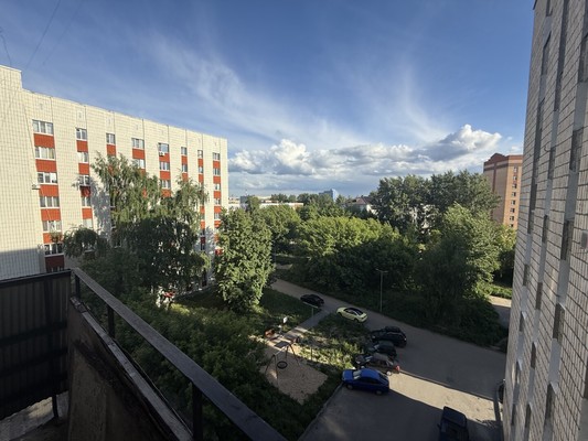Продам однокомнатную (1-комн.) квартиру, Дементьева ул, 7, Казань г