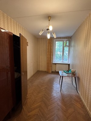 Продам трехкомнатную (3-комн.) квартиру, Артековская ул, 2к2, Москва г