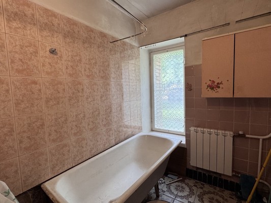 Продам трехкомнатную (3-комн.) квартиру, Артековская ул, 2к2, Москва г