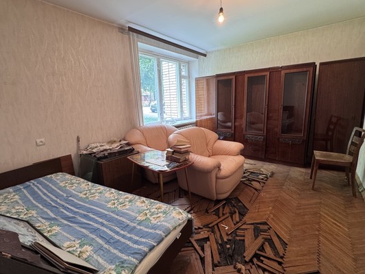 Продам трехкомнатную (3-комн.) квартиру, Артековская ул, 2к2, Москва г