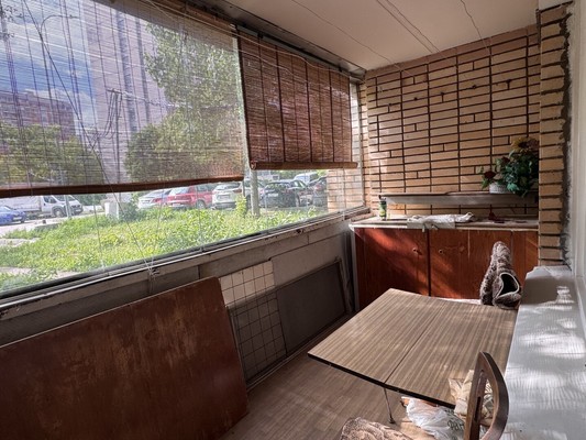 Продам трехкомнатную (3-комн.) квартиру, Артековская ул, 2к2, Москва г