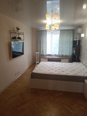 Продам трехкомнатную (3-комн.) квартиру, Ларина ул, 19, Ростов-на-Дону г