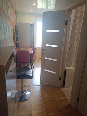 Продам трехкомнатную (3-комн.) квартиру, Ларина ул, 19, Ростов-на-Дону г