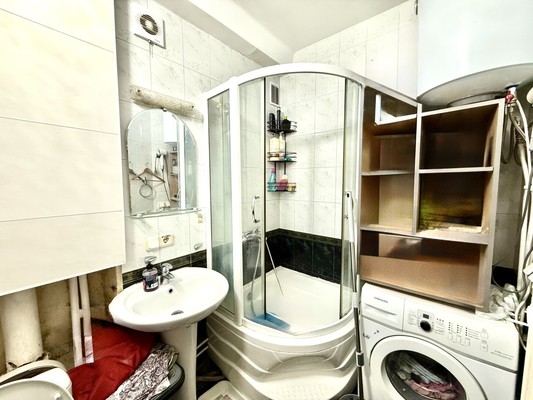 Продам двухкомнатную (2-комн.) квартиру, Гавена ул, 101, Симферополь г