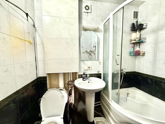 Продам двухкомнатную (2-комн.) квартиру, Гавена ул, 101, Симферополь г