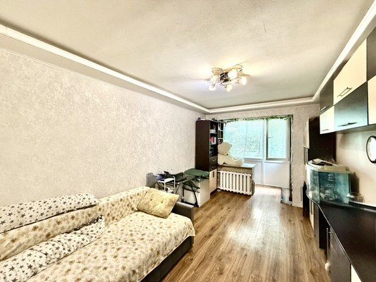Продам двухкомнатную (2-комн.) квартиру, Гавена ул, 101, Симферополь г