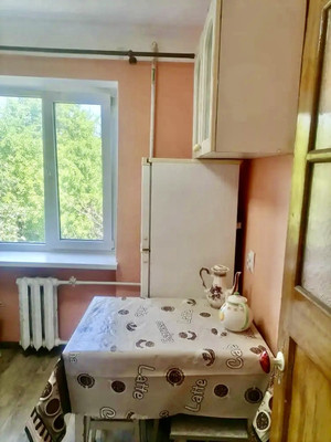 Продам двухкомнатную (2-комн.) квартиру, Яблочкова ул, 17, Грэсовский пгт