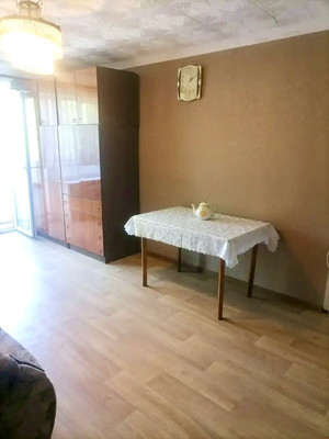 Продам двухкомнатную (2-комн.) квартиру, Яблочкова ул, 17, Грэсовский пгт