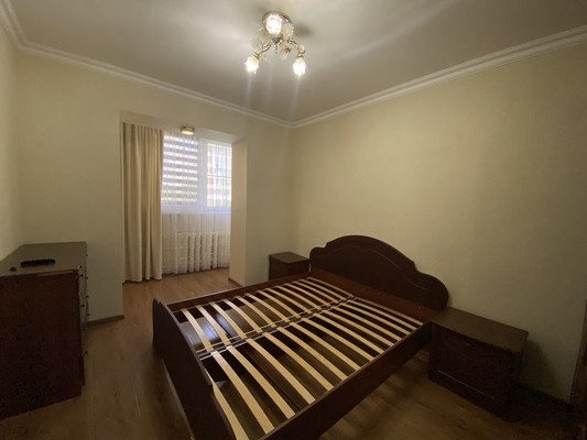 Продам трехкомнатную (3-комн.) квартиру, Московская ул, 6, Нальчик г