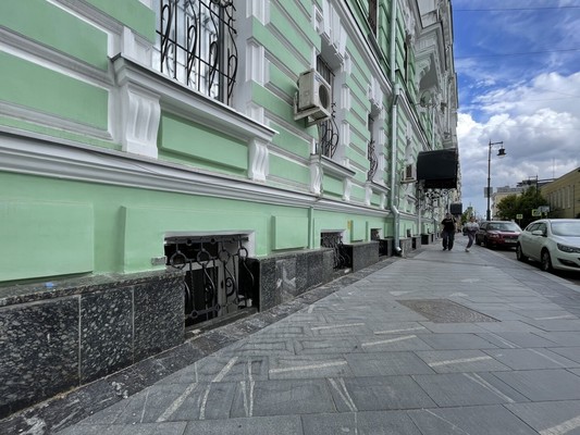 Продам коммерческое помещение 300 м2, Армянский пер, 7, Москва г