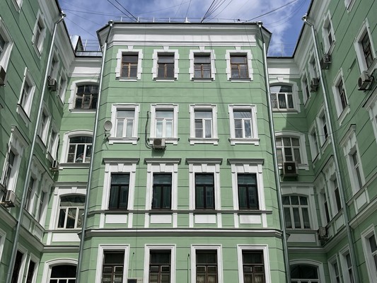 Продам коммерческое помещение 300 м2, Армянский пер, 7, Москва г
