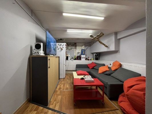 Продам коммерческое помещение 300 м2, Армянский пер, 7, Москва г