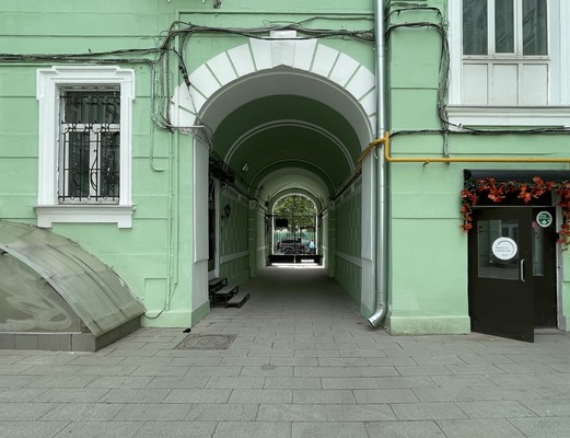 Продам коммерческое помещение 300 м2, Армянский пер, 7, Москва г