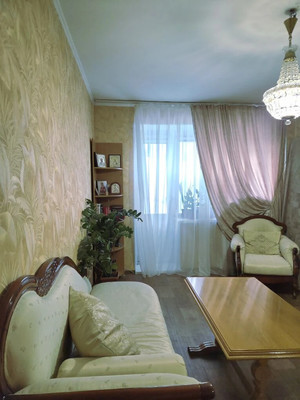 Продам двухкомнатную (2-комн.) квартиру, Свердловский пр-кт, 33ка, Челябинск г