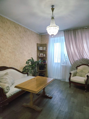 Продам двухкомнатную (2-комн.) квартиру, Свердловский пр-кт, 33ка, Челябинск г