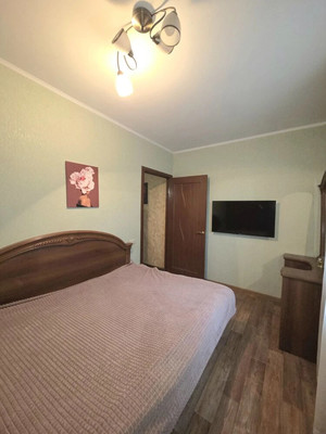 Продам двухкомнатную (2-комн.) квартиру, Свердловский пр-кт, 33ка, Челябинск г