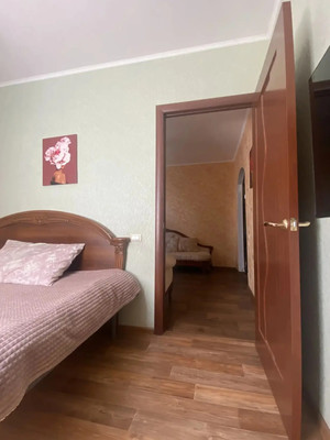 Продам двухкомнатную (2-комн.) квартиру, Свердловский пр-кт, 33ка, Челябинск г