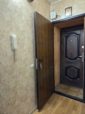 Продам двухкомнатную (2-комн.) квартиру, Свердловский пр-кт, 33ка, Челябинск г