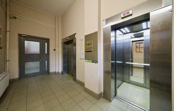 Продам трехкомнатную (3-комн.) квартиру, Маршала Жукова пр-кт, 54Ак1, Санкт-Петербург г