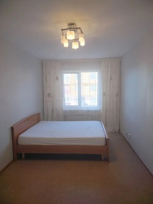 Продам двухкомнатную (2-комн.) квартиру, Янтарная ул, 5а, Новотроицкое с