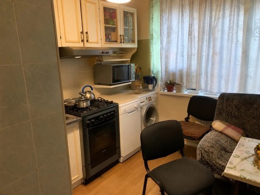 Продам однокомнатную (1-комн.) квартиру, Володарского ул, 26, Гатчина г