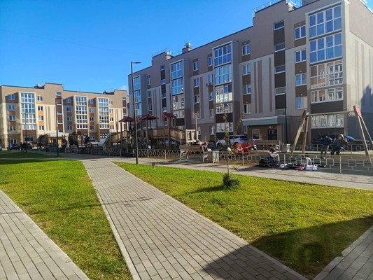 Продам трехкомнатную (3-комн.) квартиру, Василия Сухомлинского ул, 1к2, Большое Исаково п