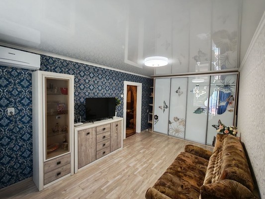 Продам однокомнатную (1-комн.) квартиру, Кирова ул, 31, Керчь г
