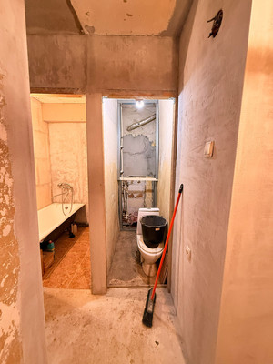 Продам трехкомнатную (3-комн.) квартиру, 6-й мкр, 21, Лыткарино г