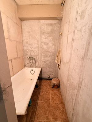 Продам трехкомнатную (3-комн.) квартиру, 6-й мкр, 21, Лыткарино г