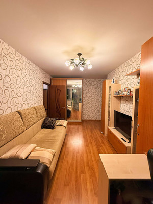 Продам трехкомнатную (3-комн.) квартиру, Октябрьский пр-кт, 405к2, Люберцы г