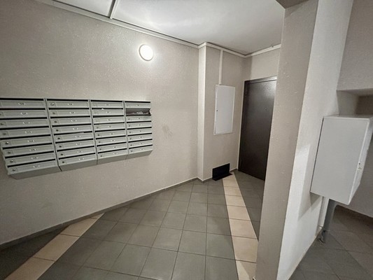 Продам двухкомнатную (2-комн.) квартиру, Магистральная ул, 11, Отрадное п
