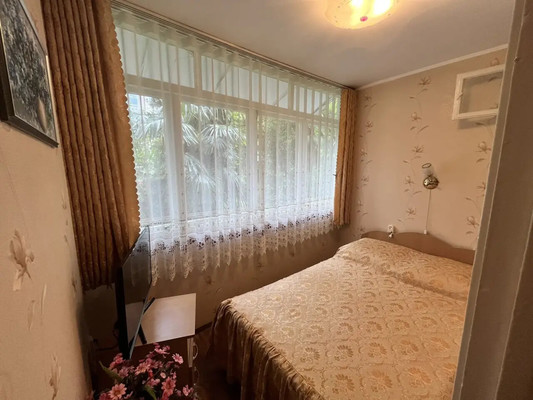 Продам однокомнатную (1-комн.) квартиру, Роз (Центральный р-н) ул, 56, Сочи г