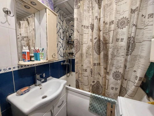 Продам трехкомнатную (3-комн.) квартиру, Гурьева ул, 26, Раменское г