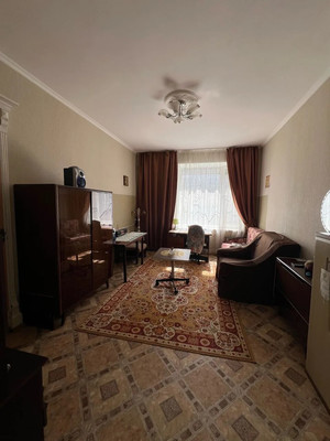 Продам многокомнатную квартиру, Красноармейская ул, 39, Алушта г