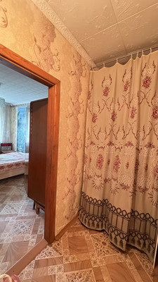 Продам двухкомнатную (2-комн.) квартиру, им. Ю.А.Гагарина 1-я линия пр-кт, 14, Златоуст г