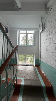 Продам двухкомнатную (2-комн.) квартиру, им. Ю.А.Гагарина 1-я линия пр-кт, 14, Златоуст г