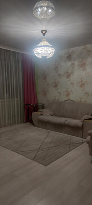 Продам трехкомнатную (3-комн.) квартиру, Октябрьский пр-кт, 214, Сыктывкар г
