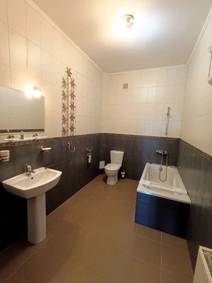 Продам многокомнатную квартиру, Пионерская ул, 18кб, Светлогорск г