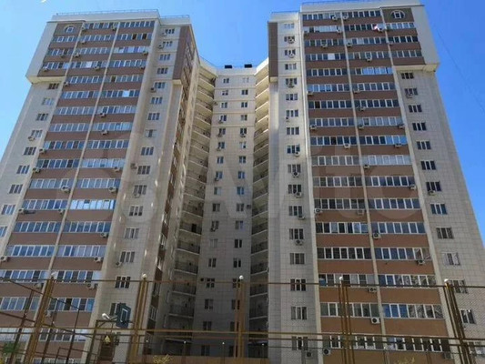 Продам двухкомнатную (2-комн.) квартиру, Домбайская ул, 102к1, Краснодар г