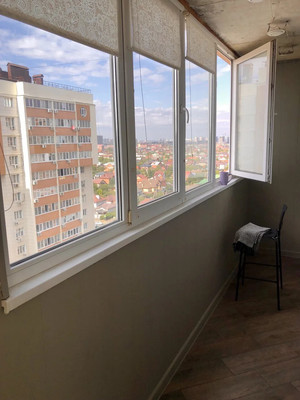 Продам двухкомнатную (2-комн.) квартиру, Домбайская ул, 102к1, Краснодар г