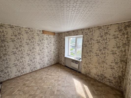 Продам трехкомнатную (3-комн.) квартиру, Кузнецова ул, 2, Сысерть п