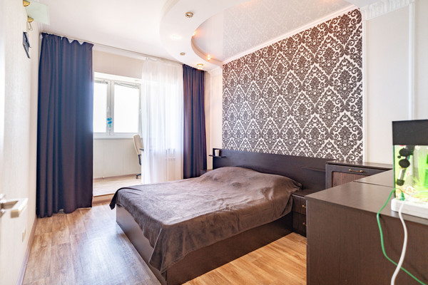 Продам двухкомнатную (2-комн.) квартиру, Тепличная ул, 6кб, Воронеж г