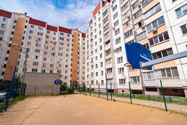 Продам двухкомнатную (2-комн.) квартиру, Тепличная ул, 6кб, Воронеж г