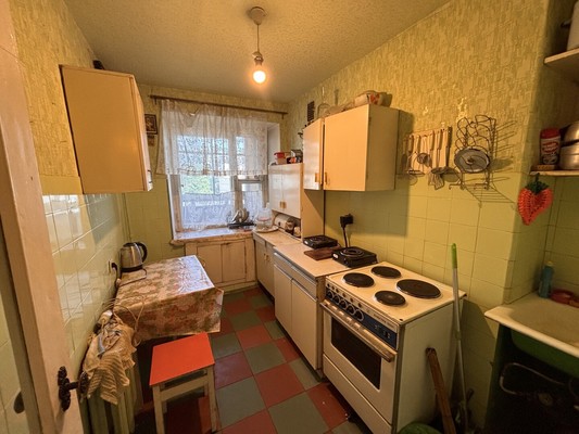 Продам трехкомнатную (3-комн.) квартиру, Костычева ул, 1, Брянск г