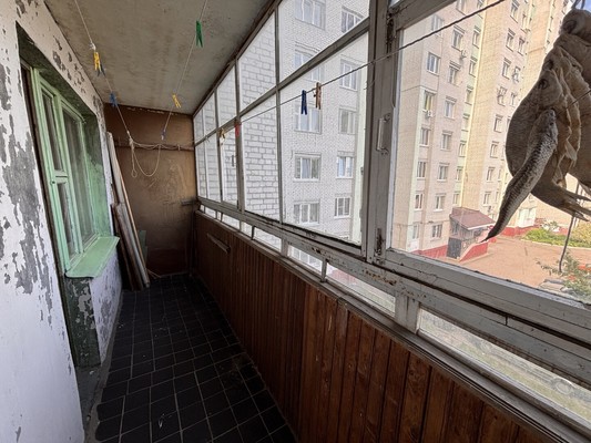 Продам трехкомнатную (3-комн.) квартиру, Костычева ул, 1, Брянск г