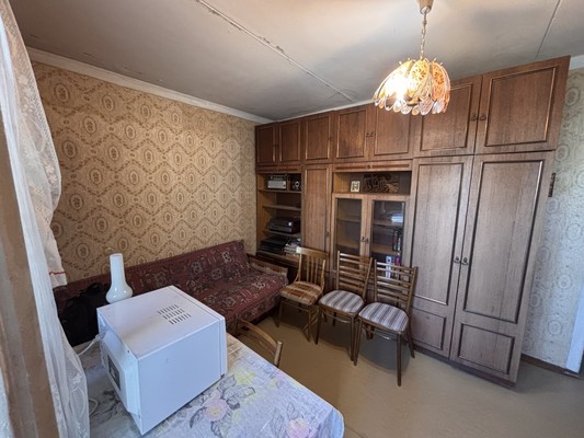Продам трехкомнатную (3-комн.) квартиру, Костычева ул, 1, Брянск г