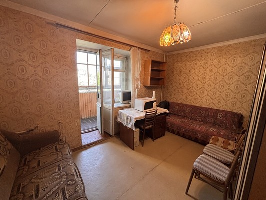 Продам трехкомнатную (3-комн.) квартиру, Костычева ул, 1, Брянск г